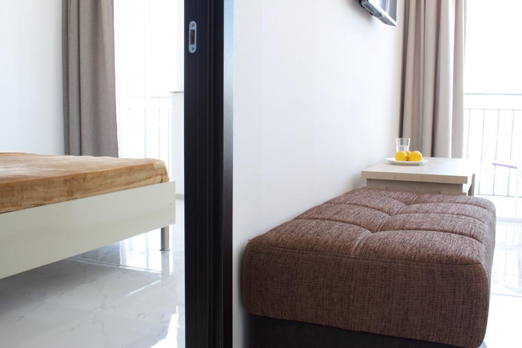 Apartments Inasaredze バトゥーミ エクステリア 写真