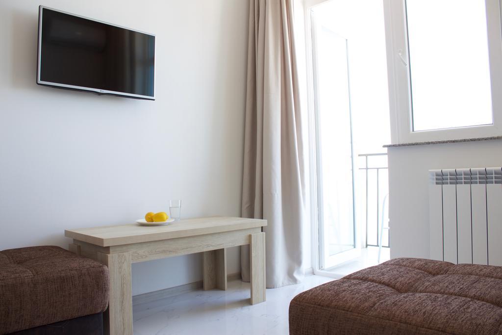 Apartments Inasaredze バトゥーミ エクステリア 写真