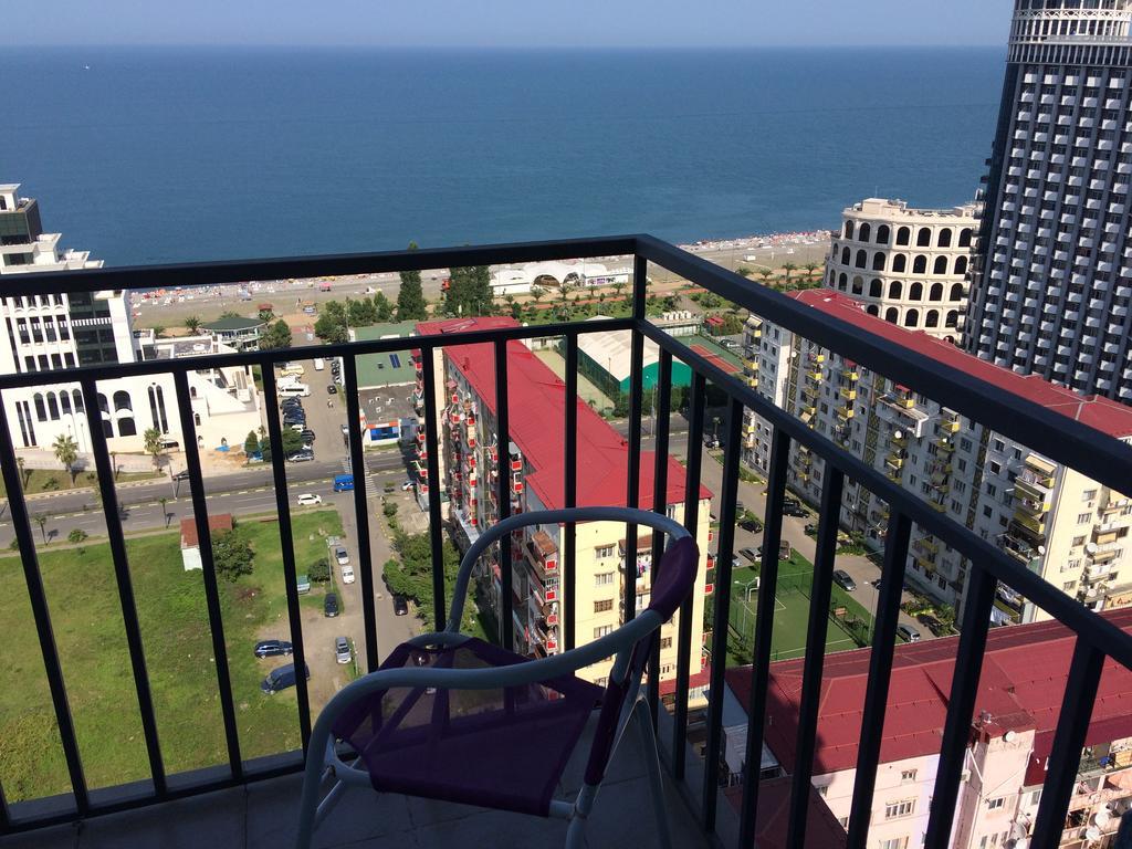 Apartments Inasaredze バトゥーミ エクステリア 写真