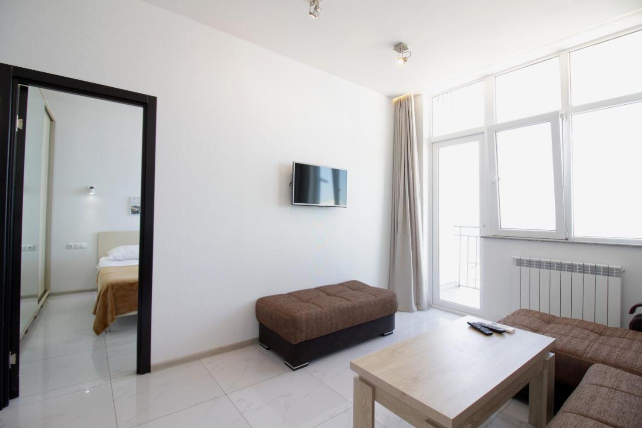 Apartments Inasaredze バトゥーミ エクステリア 写真