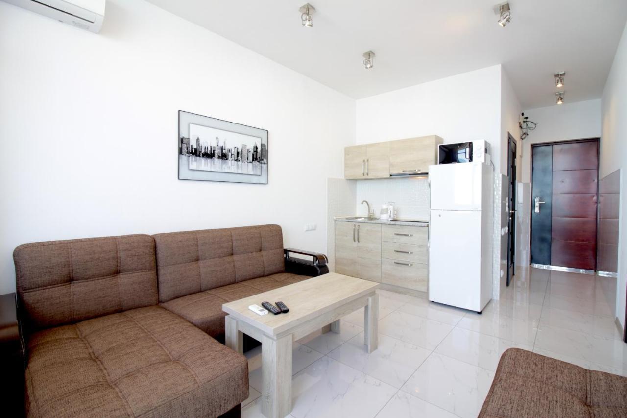 Apartments Inasaredze バトゥーミ エクステリア 写真