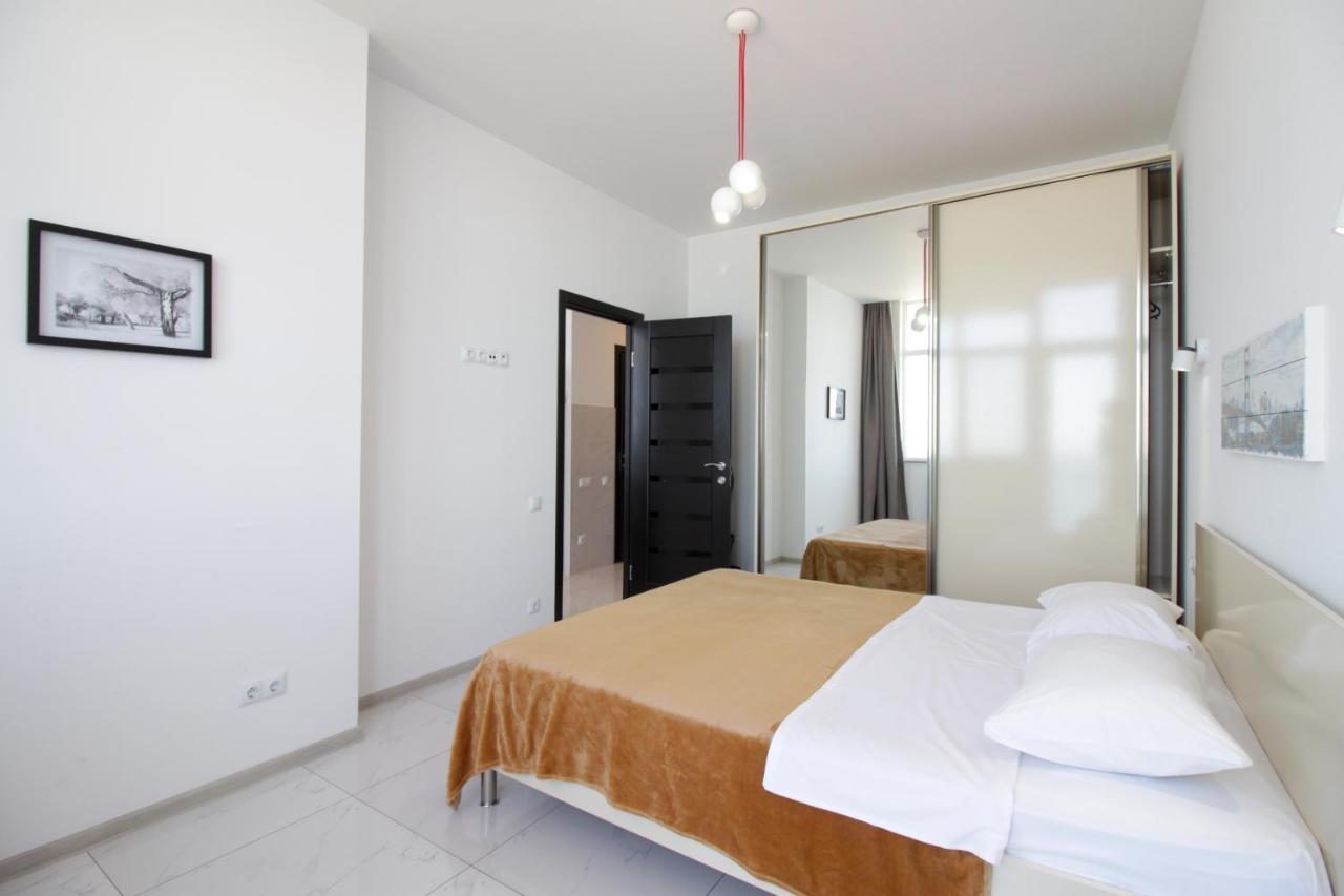 Apartments Inasaredze バトゥーミ エクステリア 写真